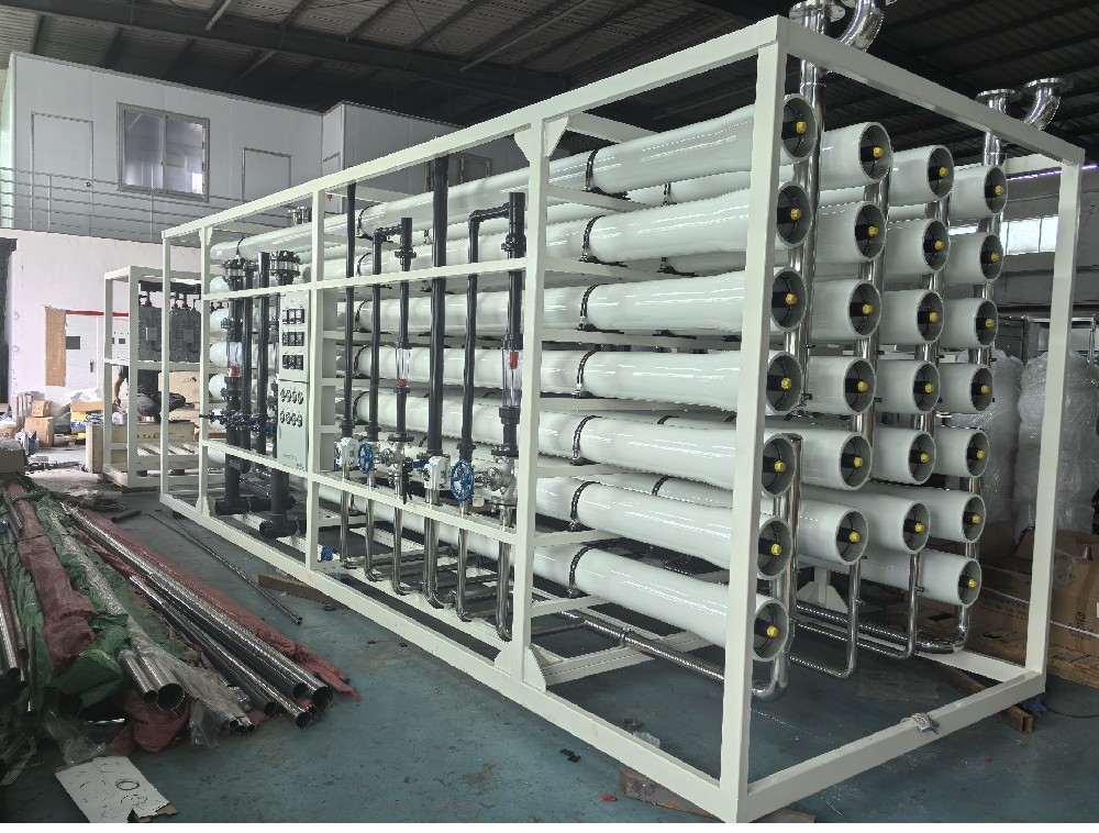 反滲透膜設(shè)備.jpg
